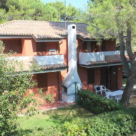 Villaggio Delle Meduse Бибионе Екстериор снимка