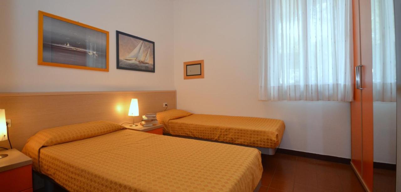 Villaggio Delle Meduse Бибионе Екстериор снимка